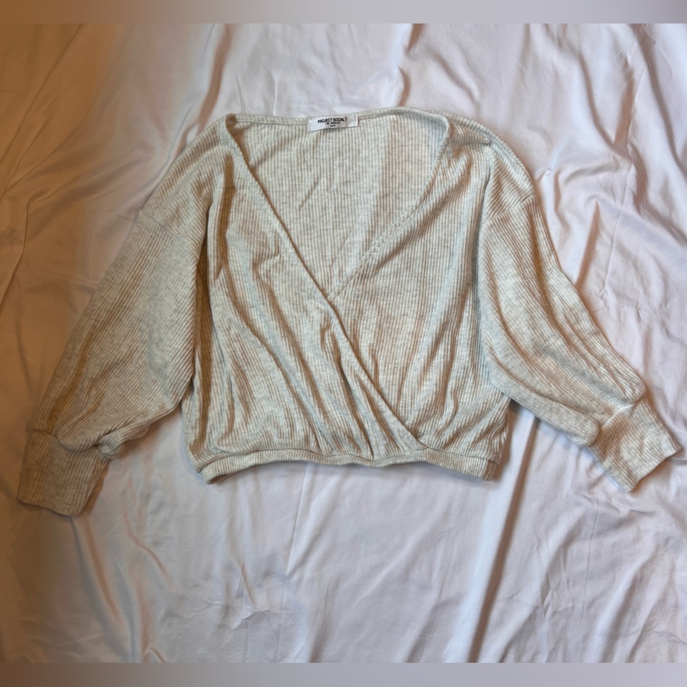 Grey shirt, small